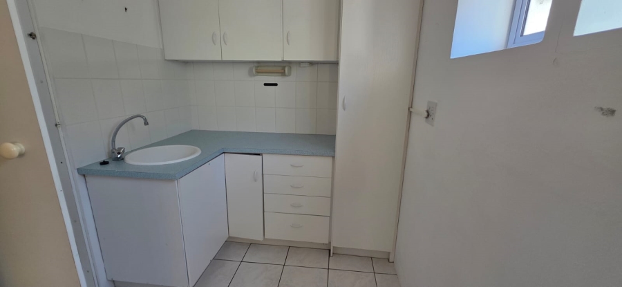 6 Bedroom Property for Sale in Vermont Western Cape